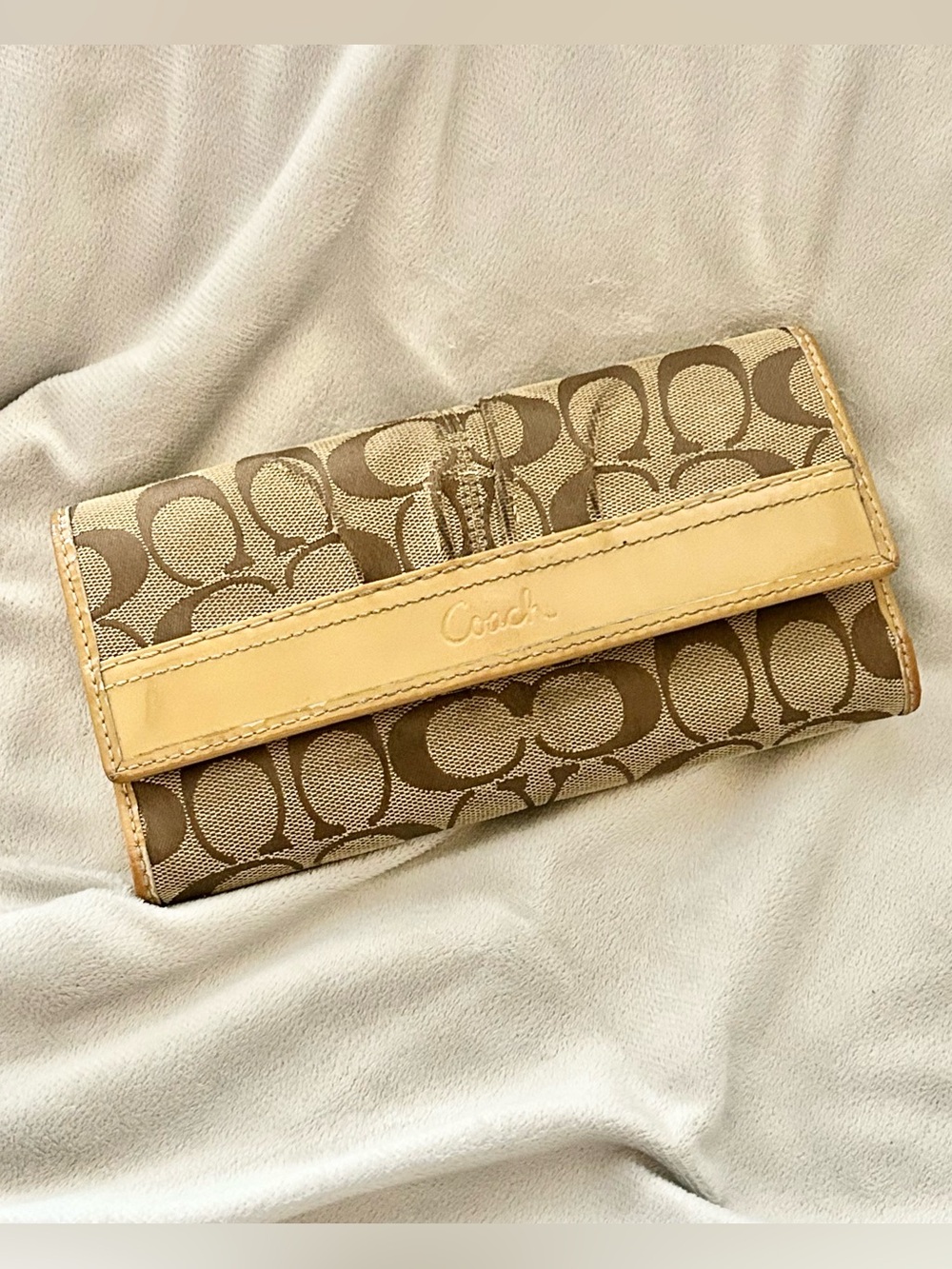 Coach khaki signature C canvas & patent leather tri-fold wallet with checkbook